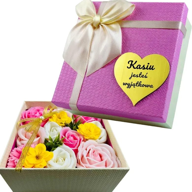 Flower Box Mydlane Róże z Grawerem - Prezent na Walentynki dla Żony Niej Dziewczyny