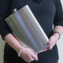Gigantyczna piersiówka 1,9 l
