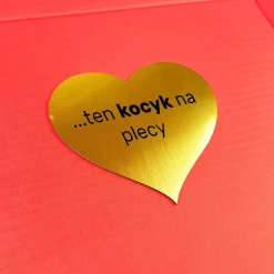 Koc z Rękawami w Ozdobnym Pudełku- Prezent dla Żony Dziewczyny Niej na Walentynki Święta Urodziny