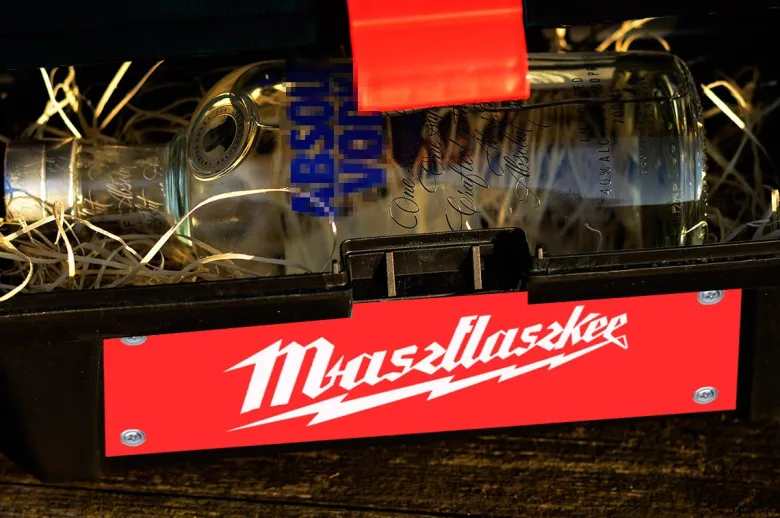 Skrzynka na alkohol MaszFlaszkee walizka