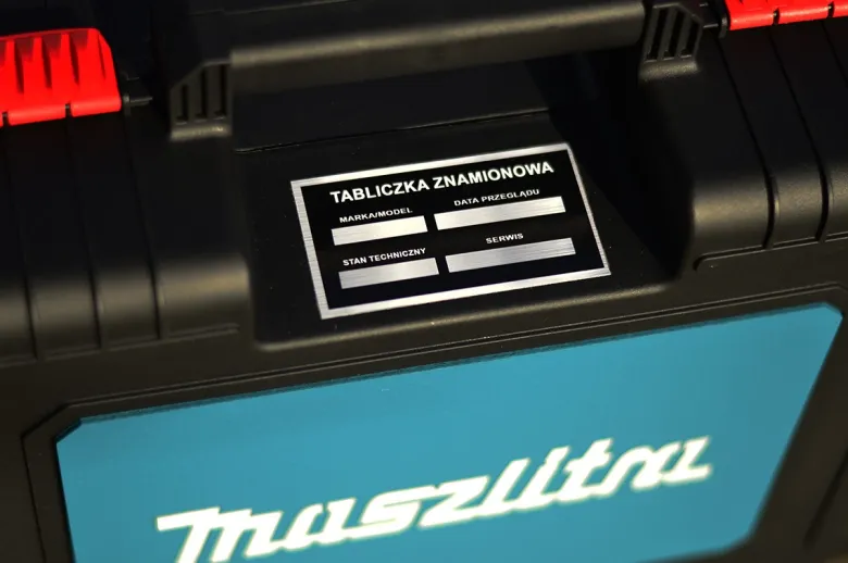 Walizka na alkohol MaszLitra skrzynka - prezent dla budowlańca mechanika